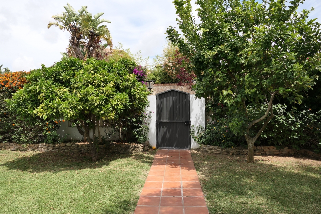 0519_Villa-Mariposa-Aussen-10-1024x682