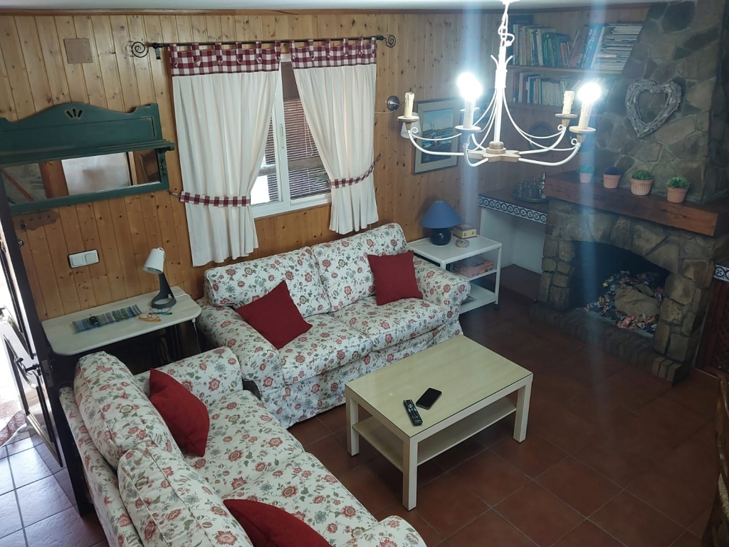 WhatsApp-Bild-2025-11-10-um-14.20.38_8d0db7ea-1024x768